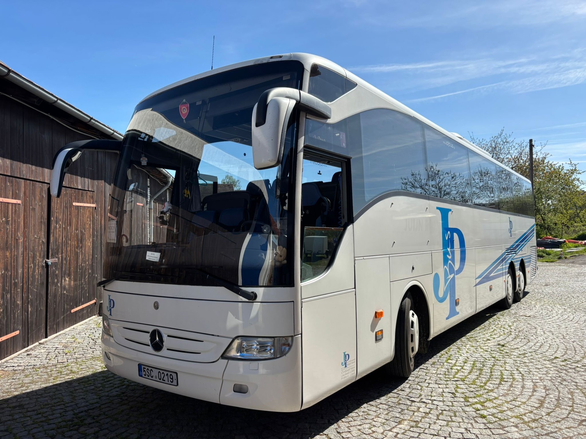 Mercedes-Benz Tourismo / 56 seats